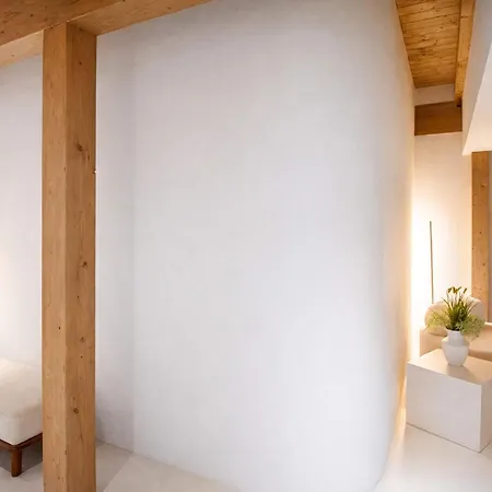 Colorgram Loft - Colorful Loft With Terrace Apartmán